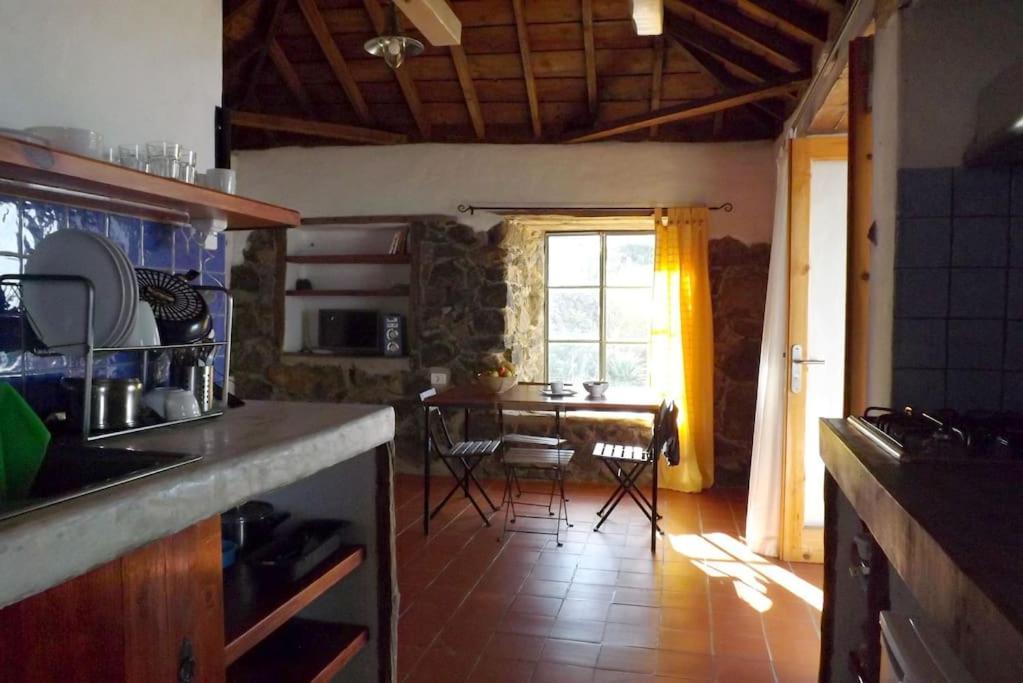 Casita En El Campo Con Vista Al Oceano * Tijarafe